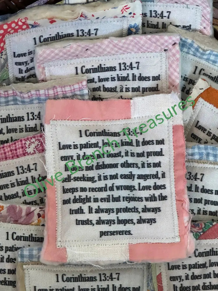 Mini Scripture Quilts * 1 Corinthians 13:4-7 Mini Scripture Quilt