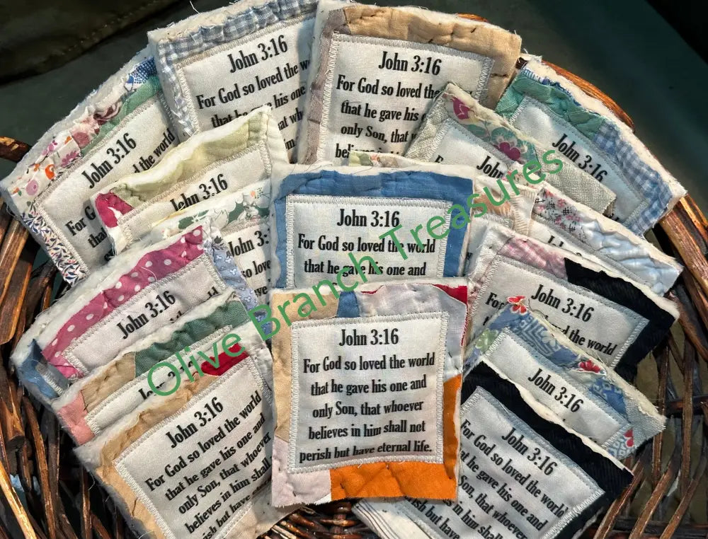 Mini Scripture Quilts * John 3:16 Mini Scripture Quilt