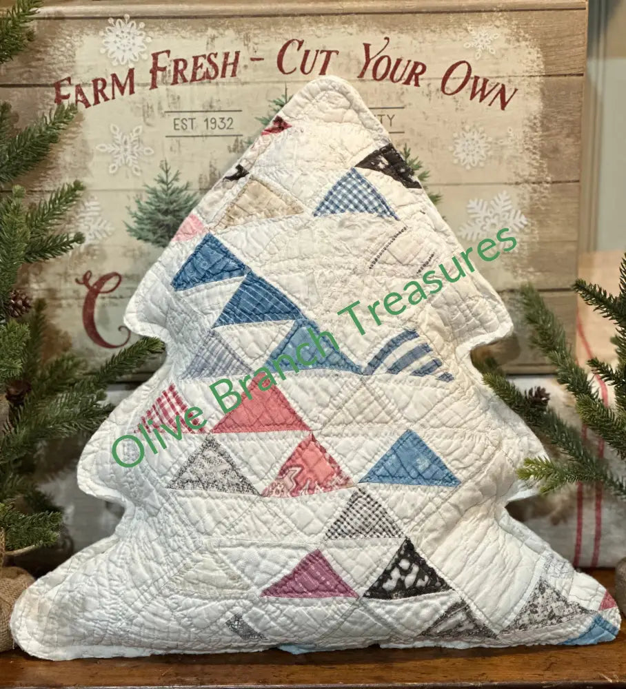 Vintage Quilt Christmas Tree Pillow Pillow