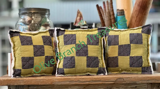 Vintage Quilt Mini Pillows - Decorative Pillow