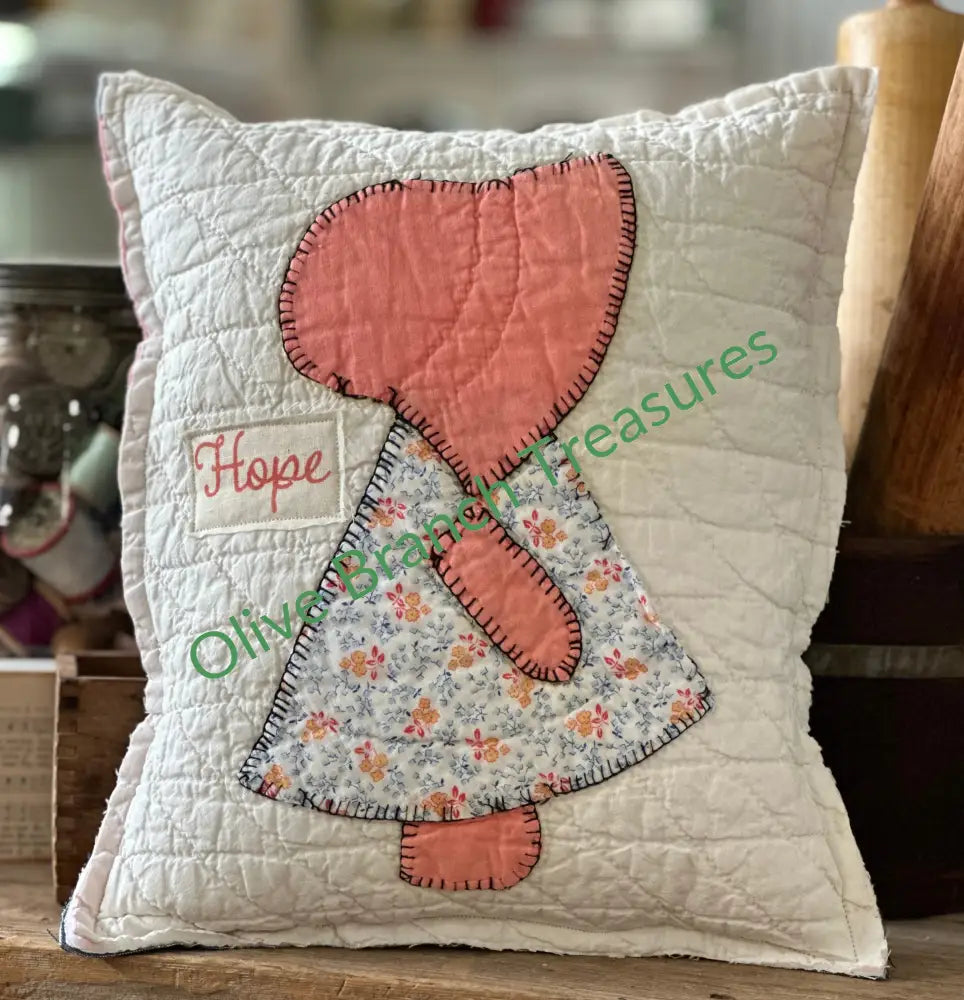 Vintage Quilt Pillow - Sunbonnet Sue -Hope Decorative